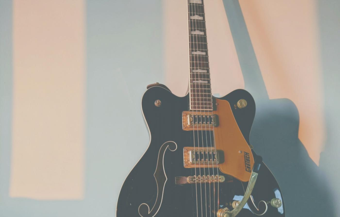 Musiker bei kreativer Improvisationsübung